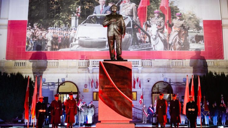 Odsłonięcie pomnika Prezydenta Lecha Kaczyńskiego